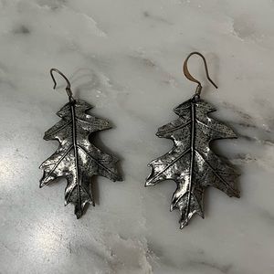 Silver maple leaf earrings